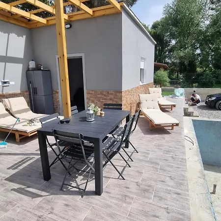 Belle 3 Refaite A Neuf Avec Piscine Privee Golem